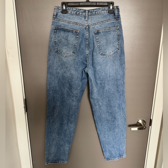 PrettyLittleThing Mom Jeans - Picture 4 of 6